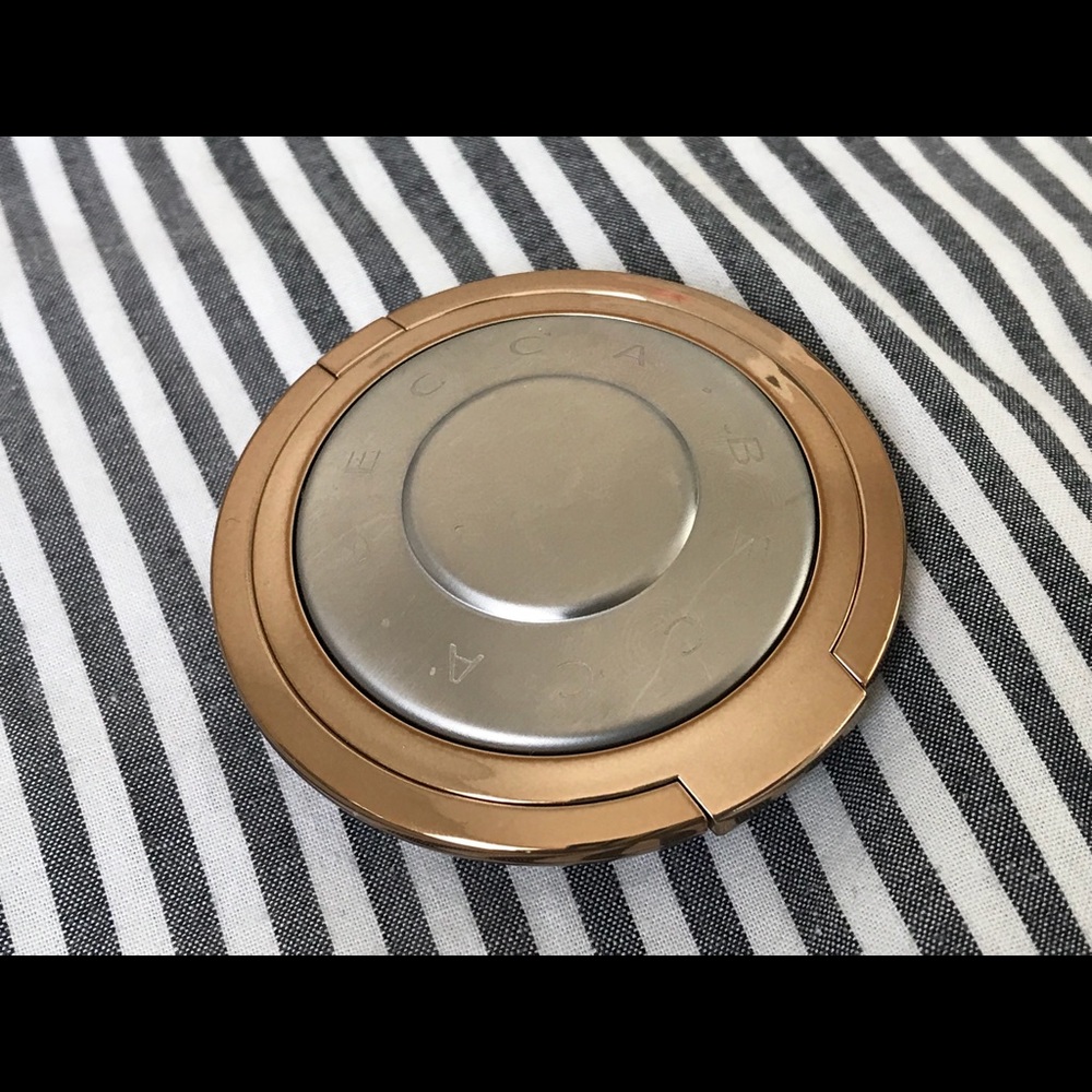 Becca Light Chaser Highlighter